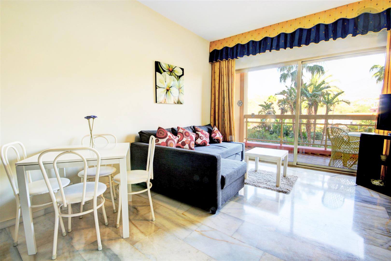 apartment for sale in Sunset Beach Hotel Benalmadena Costa Lounge